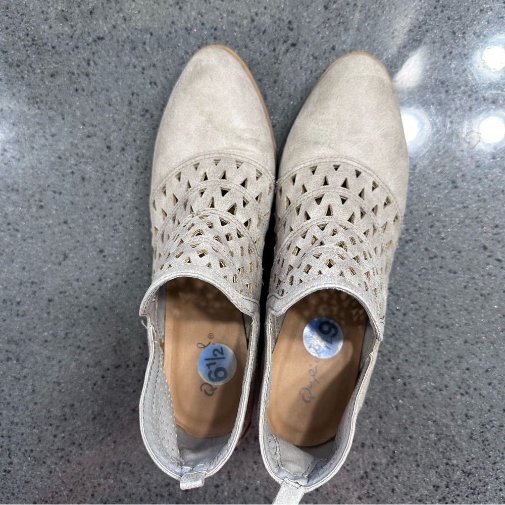 Qupid ankle boots. 6.5. Minimal wear